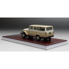 1:43 Масштабная модель TOYOTA LAND CRUISER FJ45LV 4х4 1966 Beige/White