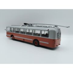 1:43 Масштабная модель Троллейбус ЗиУ-5 звезда