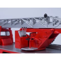 1:43 Масштабная модель АЛ-30 (131), красный