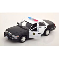 1:24 Масштабная модель FORD Crown Victoria Interceptor "Reno Sheriff's Department" 1998 (машина лейтенанта Джима Дангла из т/c "Рино 911")
