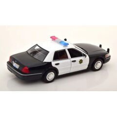 1:24 Масштабная модель FORD Crown Victoria Interceptor "Reno Sheriff's Department" 1998 (машина лейтенанта Джима Дангла из т/c "Рино 911")