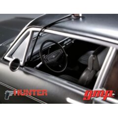 1:18 Масштабная модель CHEVROLET Nova "Police" 1971 (из телесериала "Охотник")