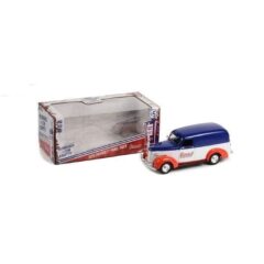 1:24 Масштабная модель CHEVROLET Panel Truck "Summit Racing Equipment" 1939