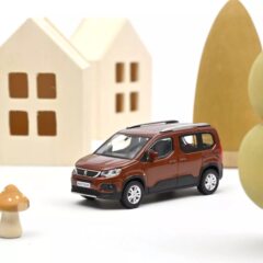 1:43 Масштабная модель PEUGEOT Rifter 2018 Metallic Copper