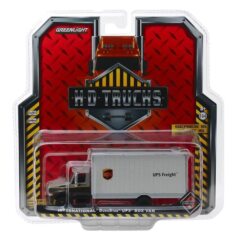 1:64 Масштабная модель INTERNATIONAL Durastar Box Van "United Parcel Service" 2013