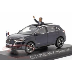 1:43 Масштабная модель CITROEN DS7 Crossback с фигуркой президента Франции Э.Макрона 2017 Dark Blue