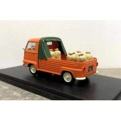 1:43 Масштабная модель RENAULT Estafette Pick-Up 1960 Orange