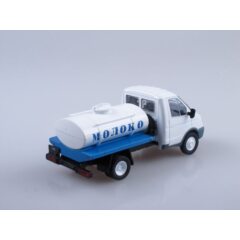 1:43 Автомобиль на службе №46 - Горький 3302 Молоковоз