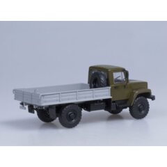 1:43 Масштабная модель 3308 4х4 (двигатель ЗМЗ-513) бортовой, (хаки), (светомаскировка на фарах)