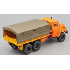 1:43 Масштабная модель КРАЗ 260 бортовой с тентом (1979), оранжевый