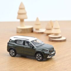 1:43 Масштабная модель CITROEN C3 Aircross (кроссовер) 2025 Montana Green/White