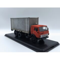 1:43 Масштабная модель КАМАЗ-53212 Контейнер (со следами эксплуатации)