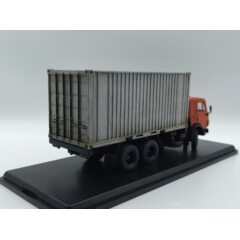 1:43 Масштабная модель КАМАЗ-53212 Контейнер (со следами эксплуатации)