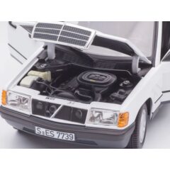 1:18 Масштабная модель Mercedes-Benz 190E W201 1984 белый