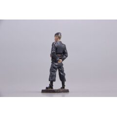 1:32 Фигурка Командир танка