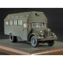 1:43 Масштабная модель Автомобильная кислородная станция АКДС на шасси МАЗ-200 (со следами эксплуатации)