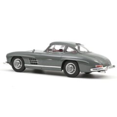 1:12 Масштабная модель MERCEDES-BENZ 300SL (W198) 1954 Graphite Grey