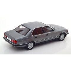 1:18 Масштабная модель BMW 740i (E32) 1992 Metallic Grey