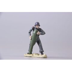 1:32 Фигурка Метатель, 1942