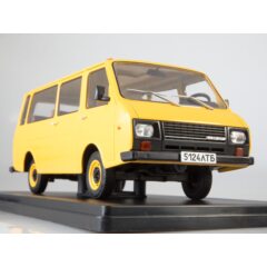 1:24 Легендарные Советские Автомобили №24 - РАФ-22038 "Латвия"