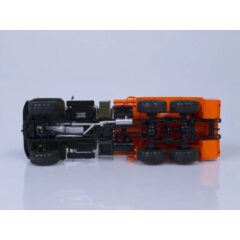 1:43 Масштабная модель АЦ-8,5 (КРАЗ-255Б), хаки-оранжевый