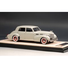 1:43 Масштабная модель CADILLAC Fleetwood Sixty Special 1940 Gray