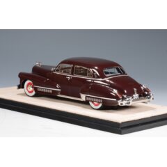 1:43 Масштабная модель CADILLAC Sixty Special 1942 Madeira Maroon