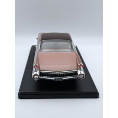 1:24 Масштабная модель CADILLAC Eldorado Seville 1959 Light Pink