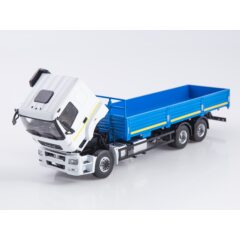 1:43 Масштабная модель KAMAZ-65207-87 (S5) бортовой