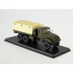 1:43 Масштабная модель КРАЗ-214 бортовой с тентом