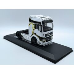 1:43 Масштабная модель седельный тягач MAN TGX XXL 18.510 EvoLion 2020 White/Black