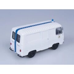 1:43 Полицейские машины мира №66 - Peugeot J7