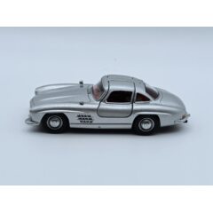 1:43 Масштабная модель MERCEDES-BENZ 300SL (W198) 1954 Silver
