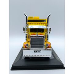 1:43 Масштабная модель седельный тягач PETERBILT 379 Custom 2002 Yellow/Decorated