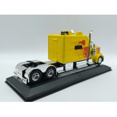 1:43 Масштабная модель седельный тягач PETERBILT 379 Custom 2002 Yellow/Decorated