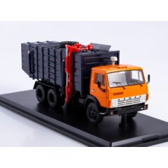 1:43 Масштабная модель Мусоровоз КО-415А (53213)