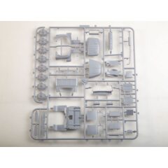 1:35 Сборная модель ТСВ-6 (130) автоцистерна для перевозки топлива