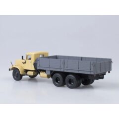 1:43 Масштабная модель КрАЗ-257 Б1 бортовой, (бежевый/серый)
