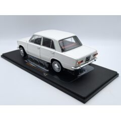 1:18 Масштабная модель FIAT 124 1966 White
