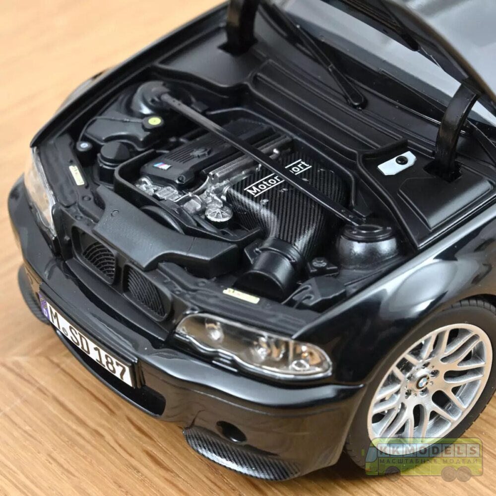 1:18 Масштабная модель BMW M3 CSL (E46) 2003 Saphire Black