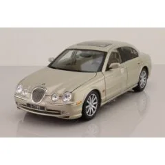 1:18 Масштабная модель Jaguar S Type 1999