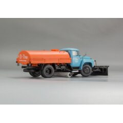 1:43 Масштабная модель Автомобиль Поливомоечный «ПМ-130Б» - 1973 г. Москва