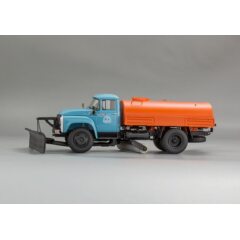 1:43 Масштабная модель Автомобиль Поливомоечный «ПМ-130Б» - 1973 г. Москва