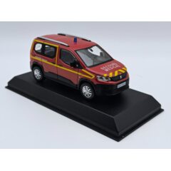 1:43 Масштабная модель PEUGEOT Rifter "Pompiers Secours Médical" (пожарная скорая медицинская помощь) 2019