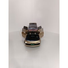 1:24 Масштабная модель Lixiang L9, золотой