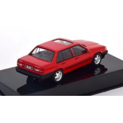 1:43 Масштабная модель VOLVO 940 Turbo (1990), Red