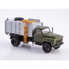 1:43 Масштабная модель КО-413 (52)