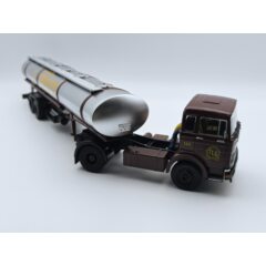 1:43 Масштабная модель MERCEDES-BENZ LPS 1932 Semi Citerne 1970, dark red / silver