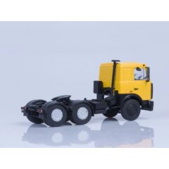 1:43 Масштабная модель МАЗ-6422 седельный тягач (поздняя кабина, желтый) /откидывающаяся кабина/