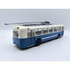 1:43 Масштабная модель Троллейбус ЗиУ-5 мороз